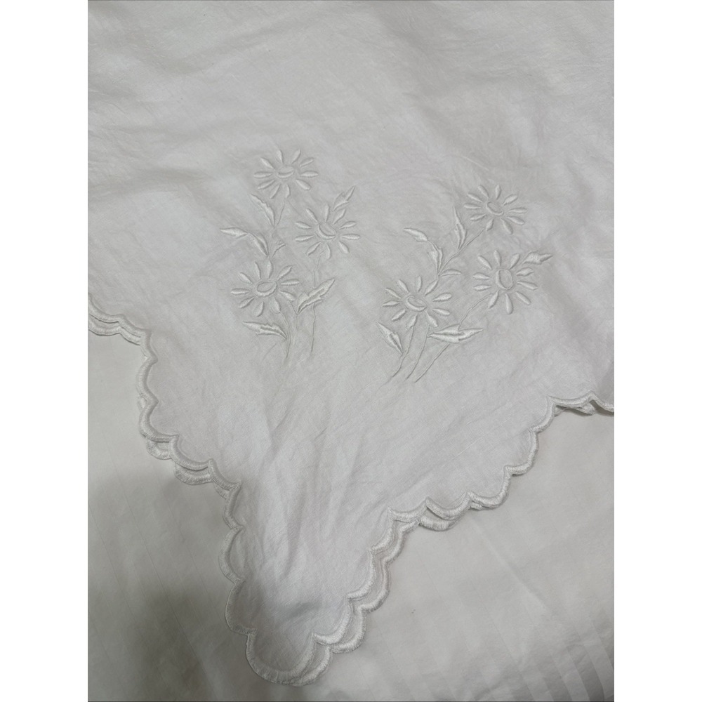Vintage Hand Embroidered Tablecloth Large Rectangle 69x89 Cotton Scalloped Stain - Picture 5 of 13